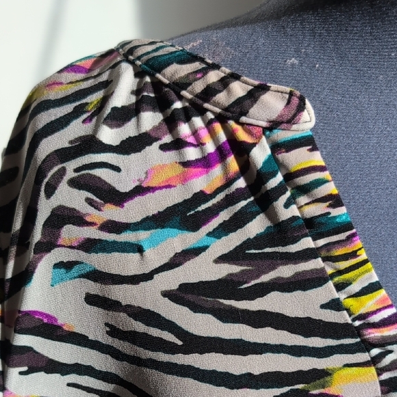 Dana Buchman Pink and Blue Polo Blouse with 3/4 Sleeves - Picture 5 of 8